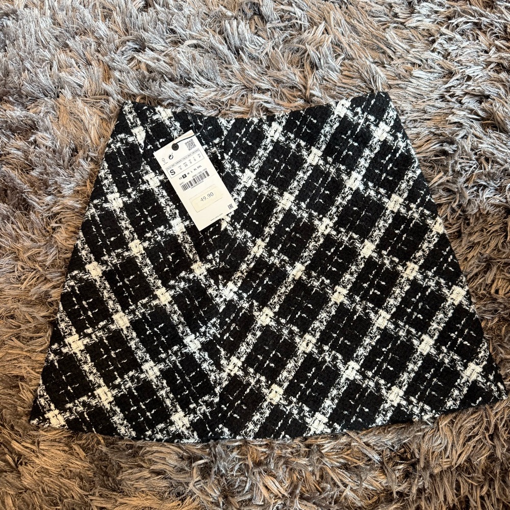 Zara Black and White Checkered Mini Skirt